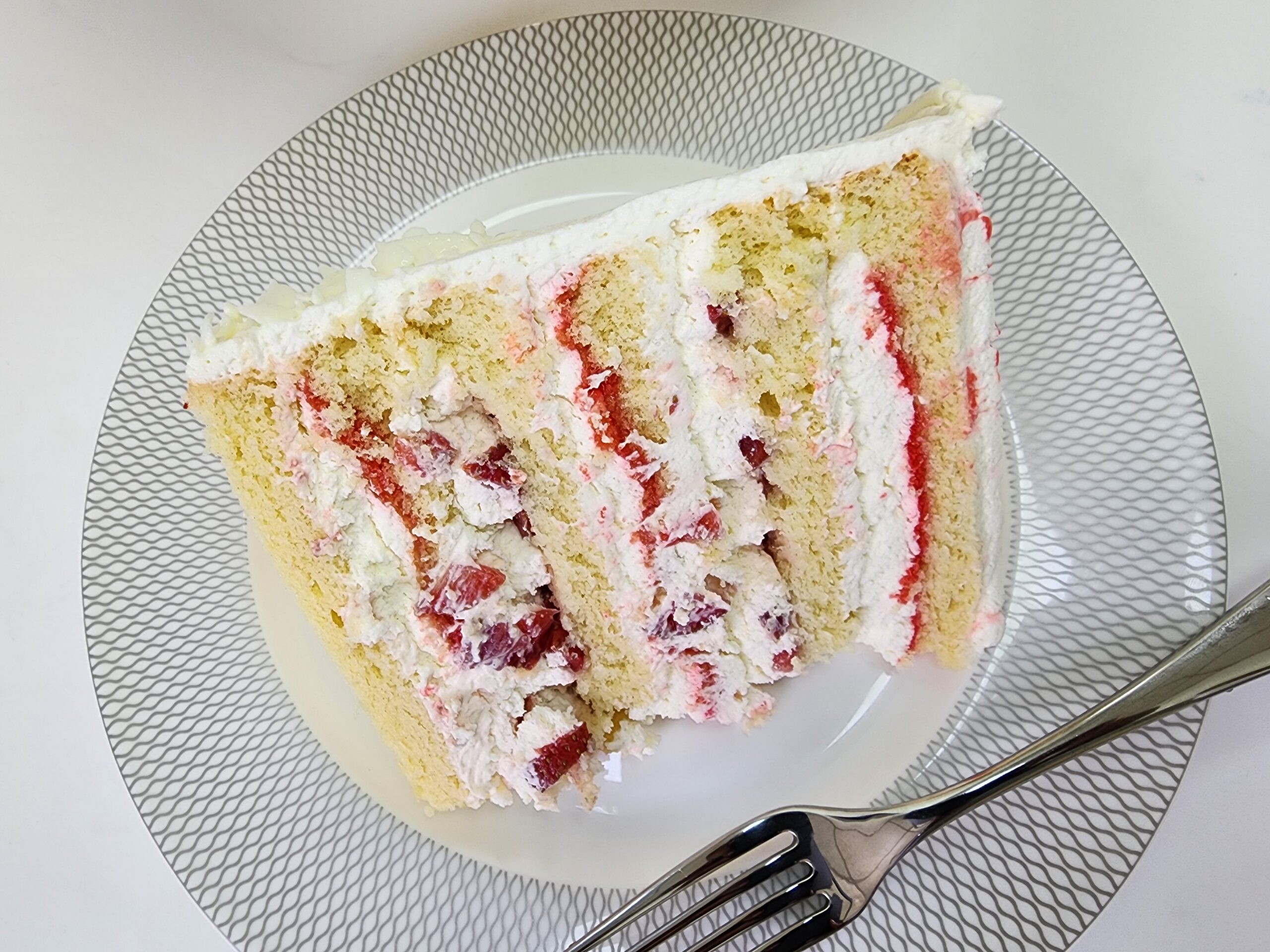 Strawberry Crème Cake
